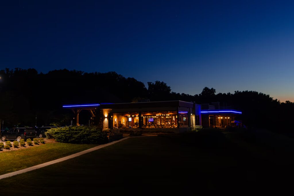 Lakeside Tavern Bar & Grill