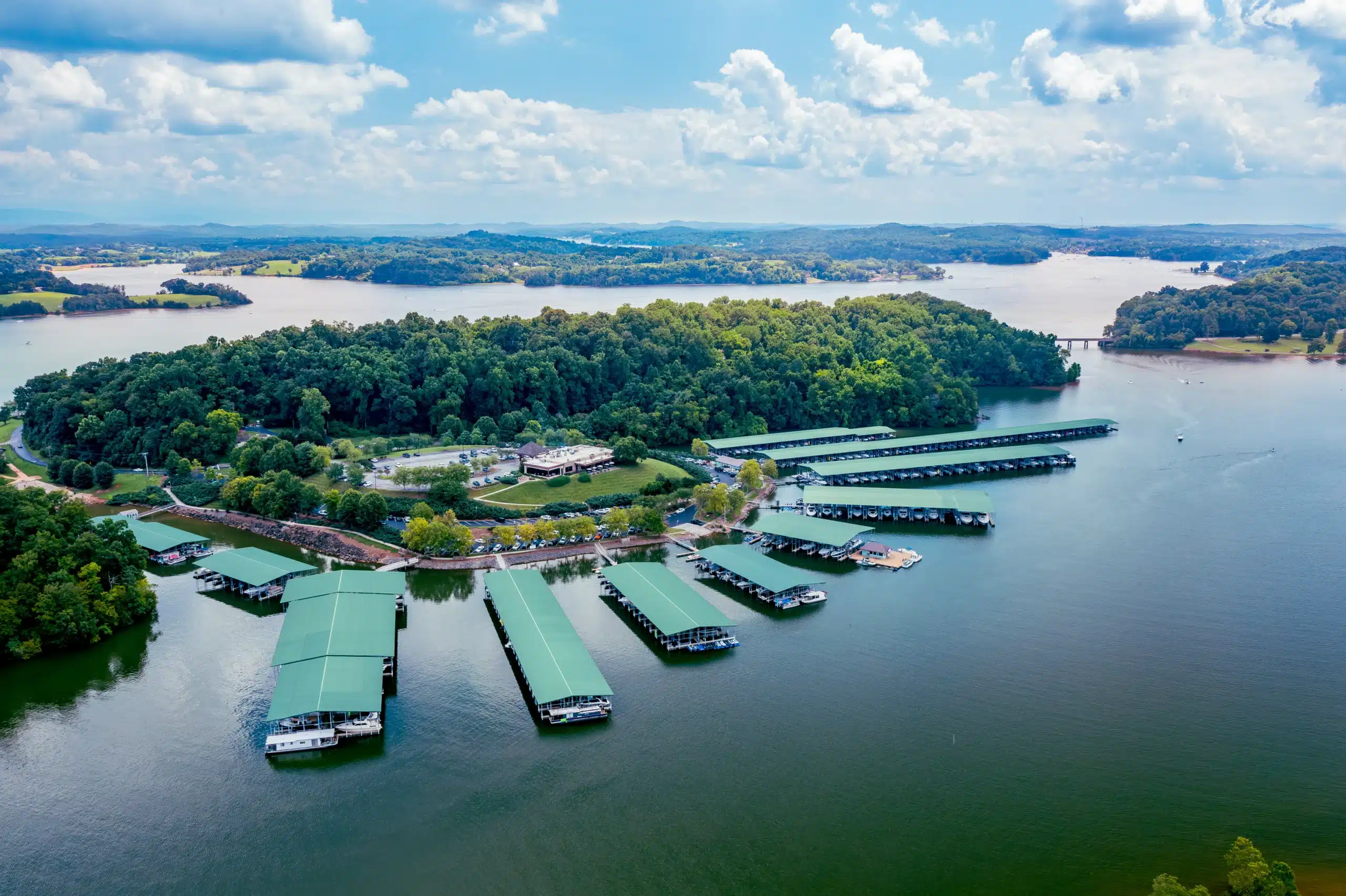 Aerial view of Sun Life Concord Marina amenities on Fort Loudoun Lake